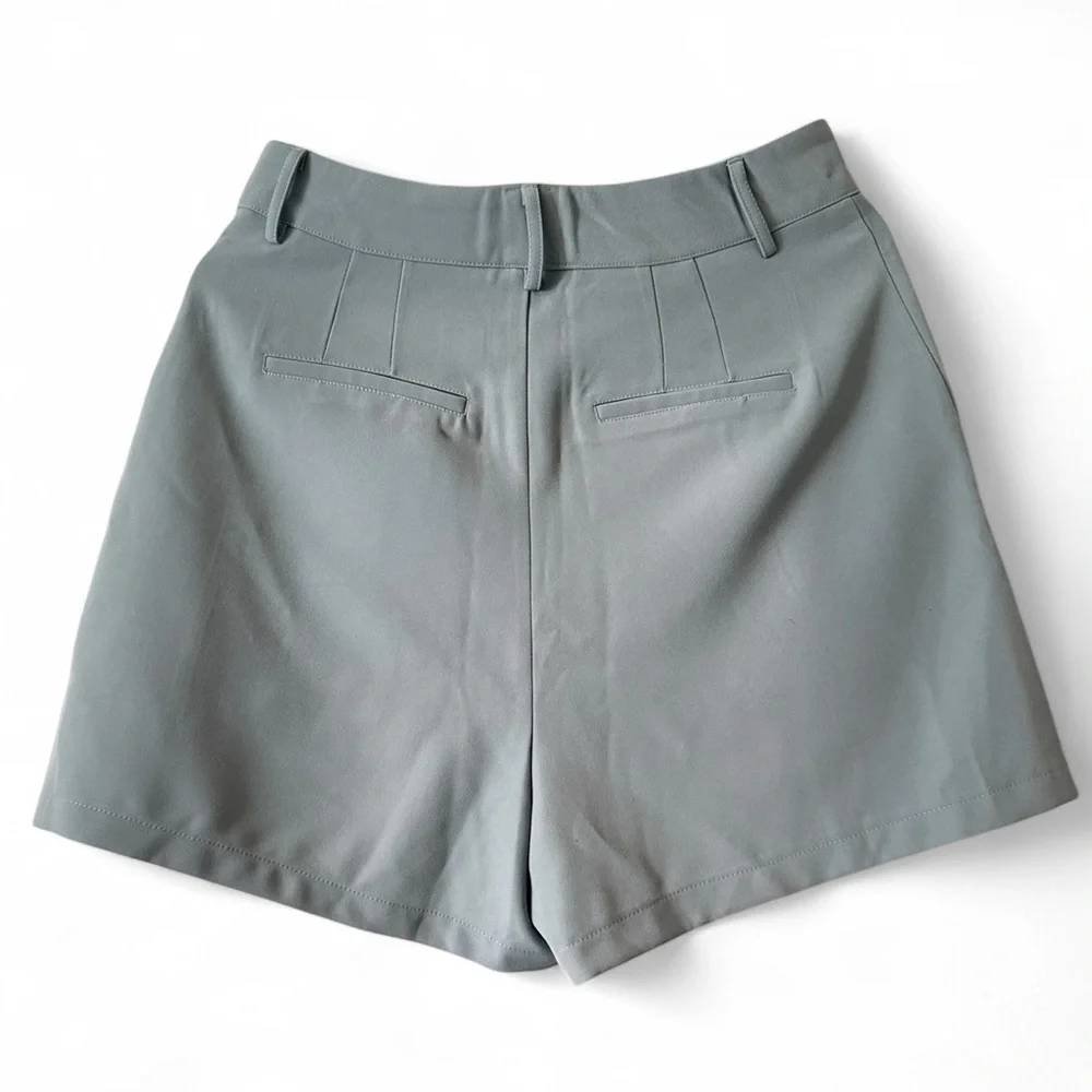 SOLD - 7 For All Mankind | High-Waisted Pleated Shorts | Blue | Size 8 | BNWT - Picture 4 of 6